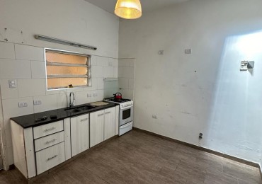 CASA CON GARAGE y TERRAZA EN ALQUILER - LAS HERAS Y AV. MOSCONI - LOMAS DEL MIRADOR