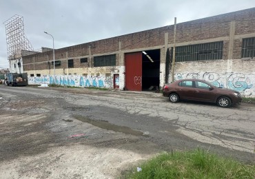 GALPON DE 2300 M2 EN DOS PLANTAS - EN ALQUILER O VENTA - Av. REMEDIOS DE ESCALADA y DARRAGUEIRA - VALENTIN ALSINA 