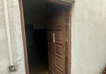 PH 3 AMBIENTES CON PATIO Y TERRAZA - EN ALQUILER - ACEPTA MASCOTAS¡ - DOMINGO PURITA 1400 - LANUS ESTE.
