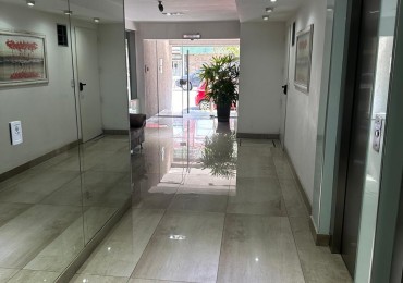 IMPECABLE MONOAMBIENTE DE 46 m2 DIVISIBLE - TIPO LOFT - CON DOBLE BALCON y VISTA DESPEJADA - CONTRAFRENTE