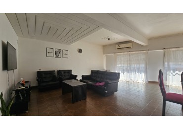 Departamento APTO CREDITO de 3 amb. con enorme patio y balcon al frente - Av. Hipolito Yrigoyen 2500 - Gerli 