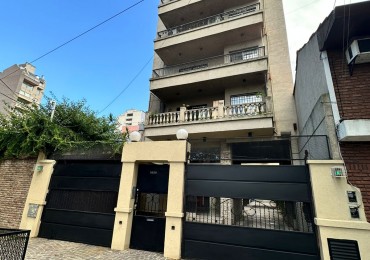 **$470.000.- x Mes**Dpto 2 Amb. Contrafrente C/ Baño en Suite y Toilette + Balcon en Alquiler - Cordoba 1400 - Lanus Este