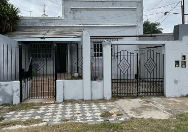 **$650.000.-** - PH TIPO CASA AL FRENTE DE 2 AMB. y MEDIO CON GARAGE EN ALQUILER S/EXPENSAS - JUJUY 1640 