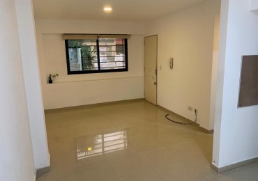 Alquiler Monoambiente en Planta Baja al frente con Patio (DISPONIBLE A PARTIR DE NOVIEMBRE 2026) - Coronel Segui 320 - Lanus Oeste